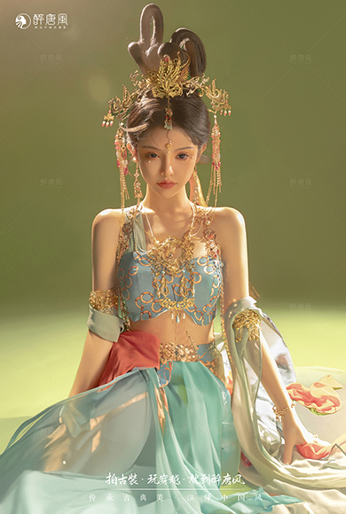逸仕女